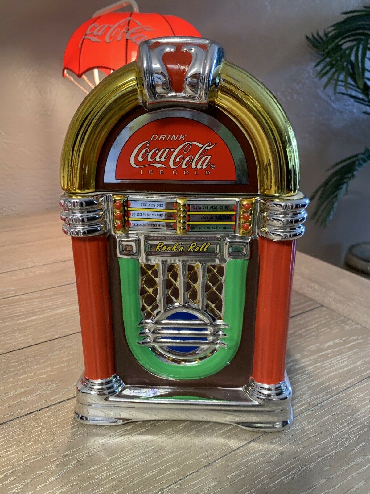 VINTAGE COCA COLA GIBSON ROCK N ROLL CERAMIC JUKEBOX COOKIE JAR